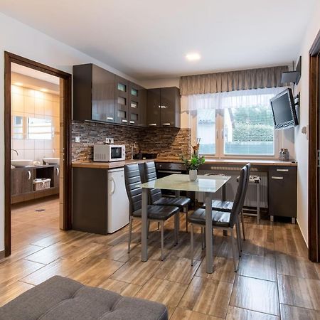 Garden Lux Apartman Hajdúszoboszló Buitenkant foto